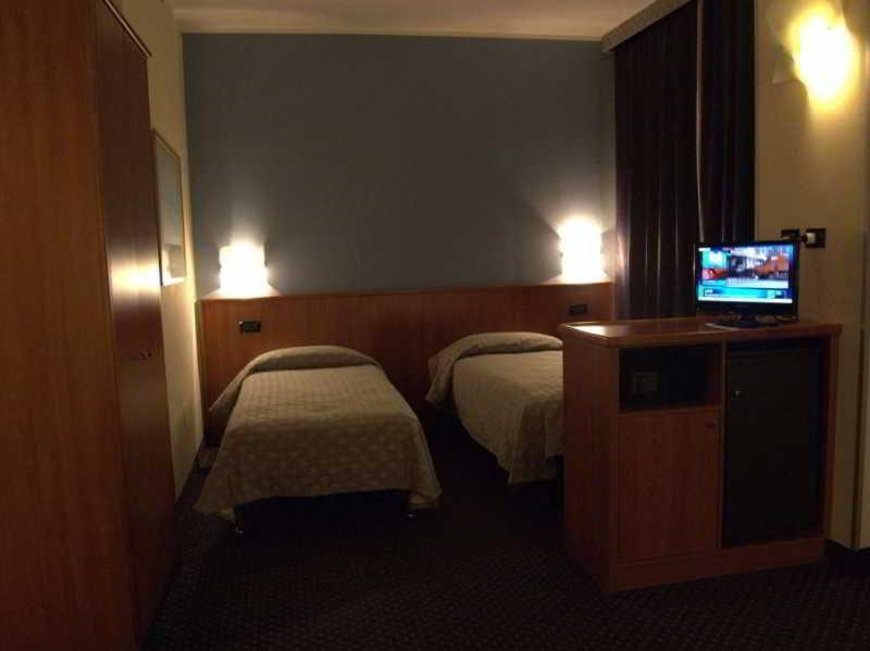 B&B Hotel Torino President מראה חיצוני תמונה