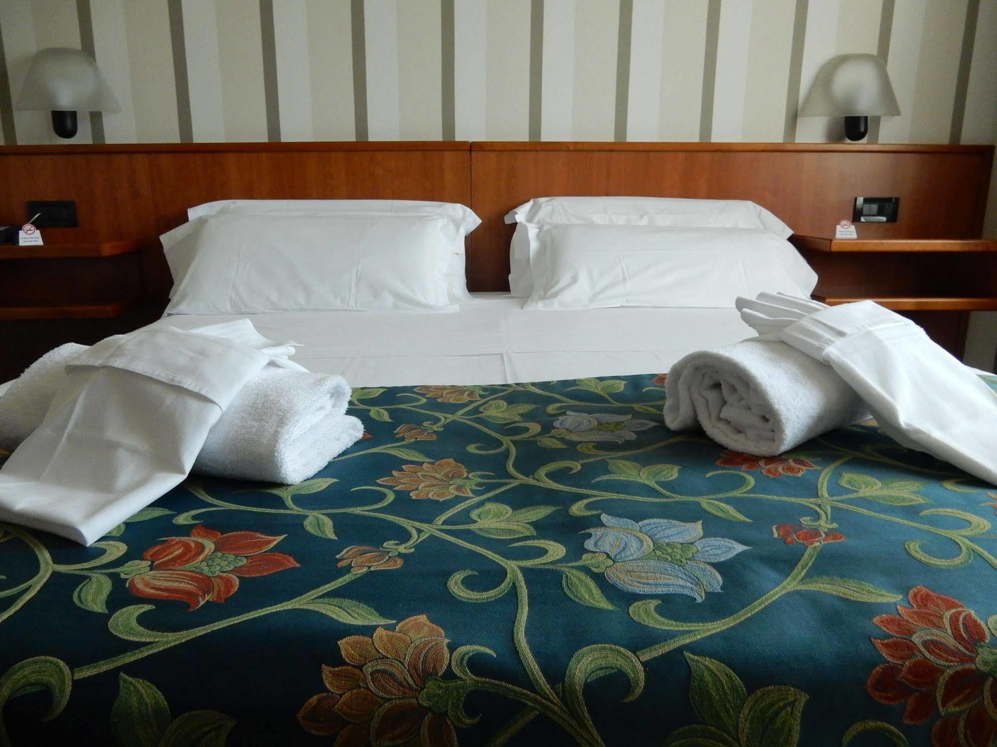 B&B Hotel Torino President מראה חיצוני תמונה