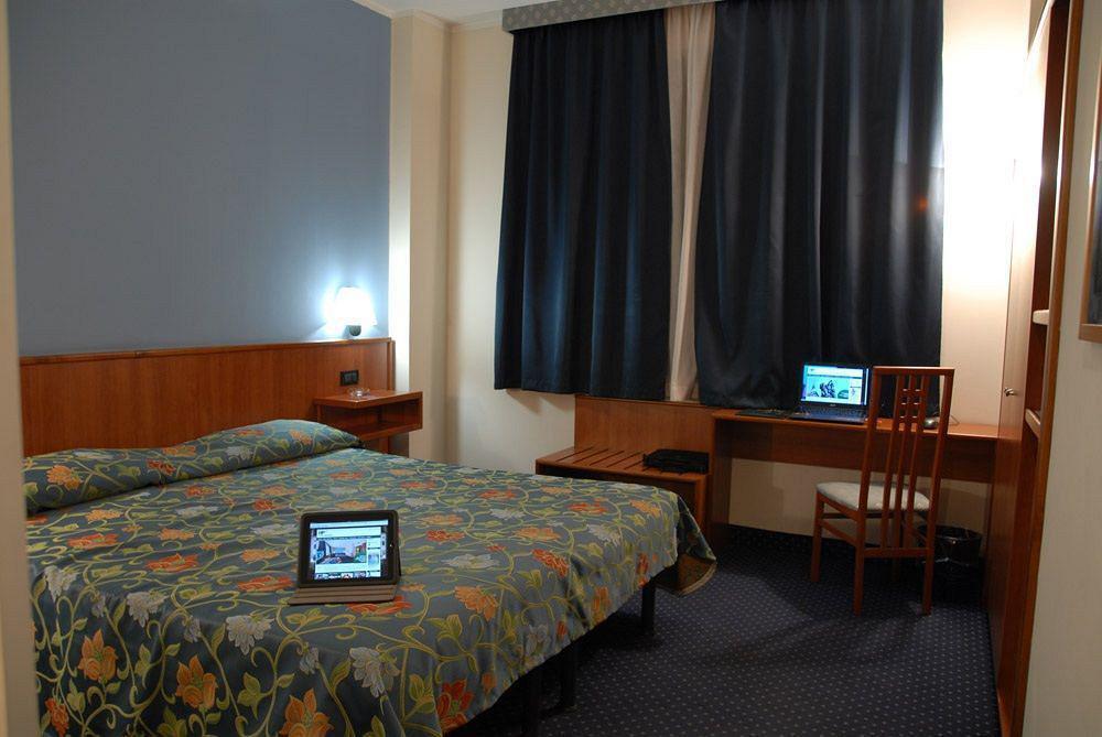 B&B Hotel Torino President מראה חיצוני תמונה